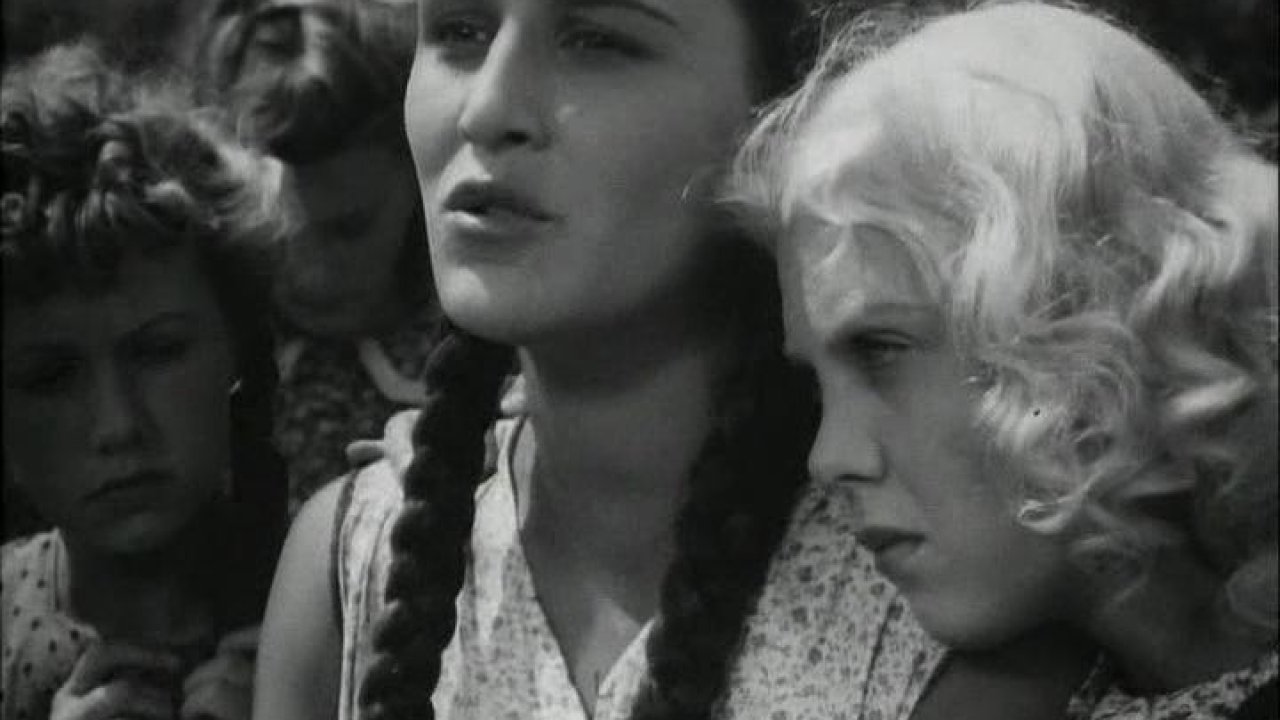 Молодая гвардия сюжет. Молодая гвардия 1948.