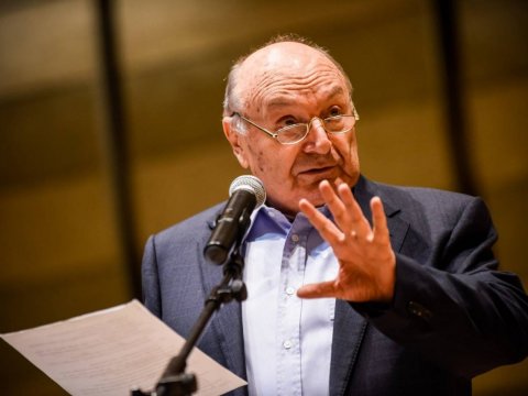 Михаил Жванецкий. "Вам помочь или не мешать?"